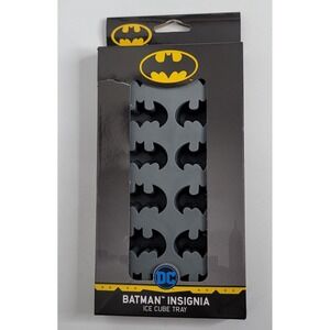 DC Comics Batman Insignia Logo Ice Cube Tray Mold NEW Silicone